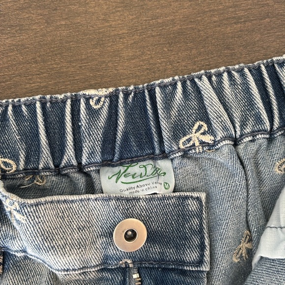 Denim Embroidered Bows Skirt - Picture 4 of 6